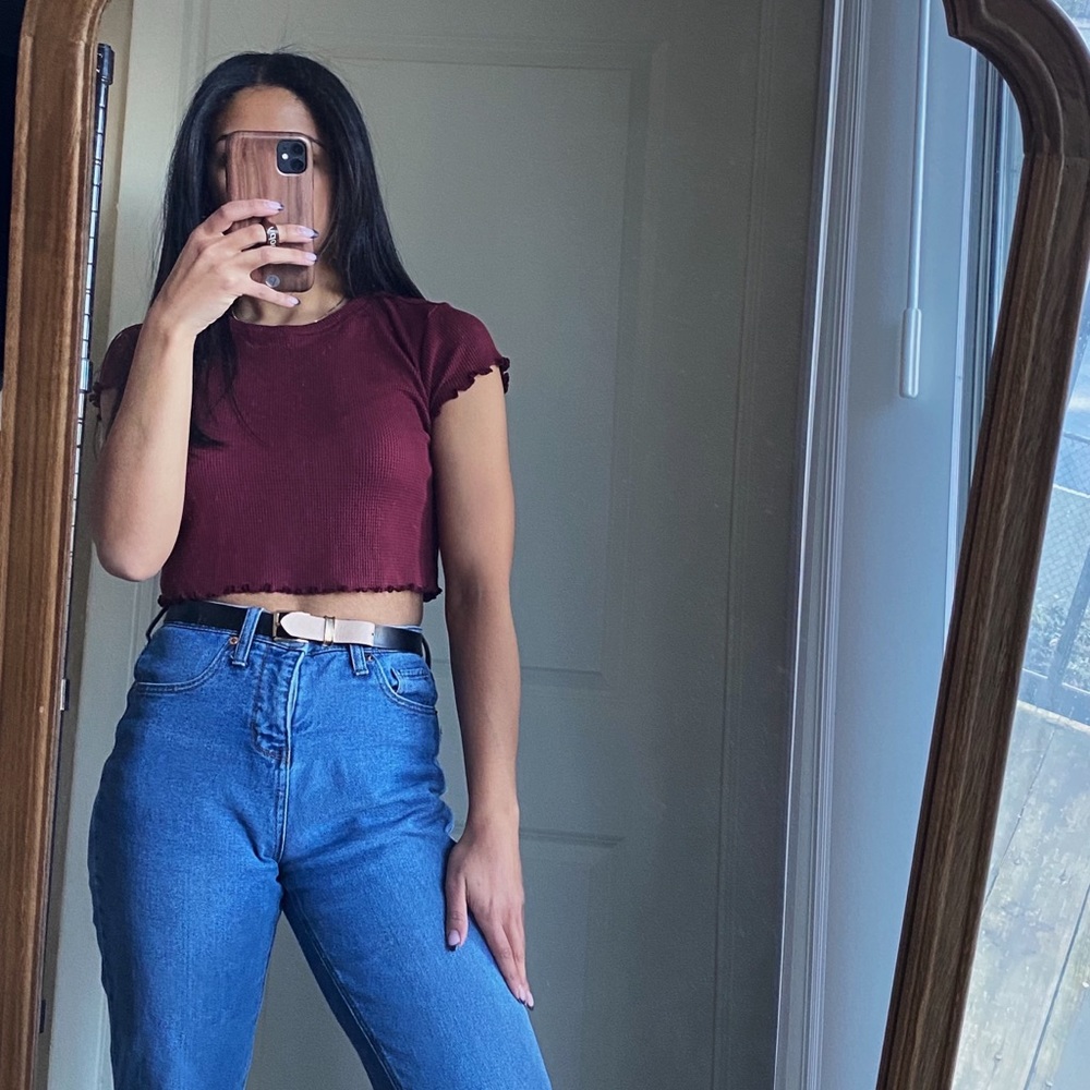 Burgundy cropped tee